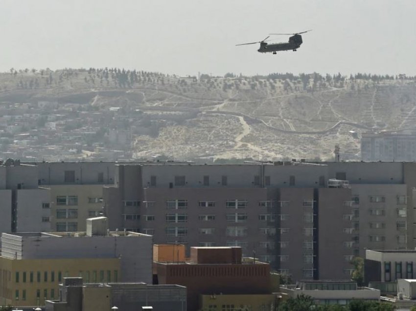 Diplomatët amerikanë dërgohen drejt aeroportit të Kabulit