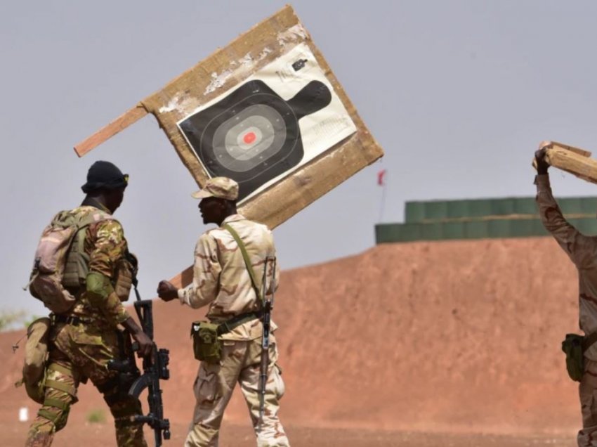 Xhihadistët vrasin dhjetëra civilë në Burkina Faso