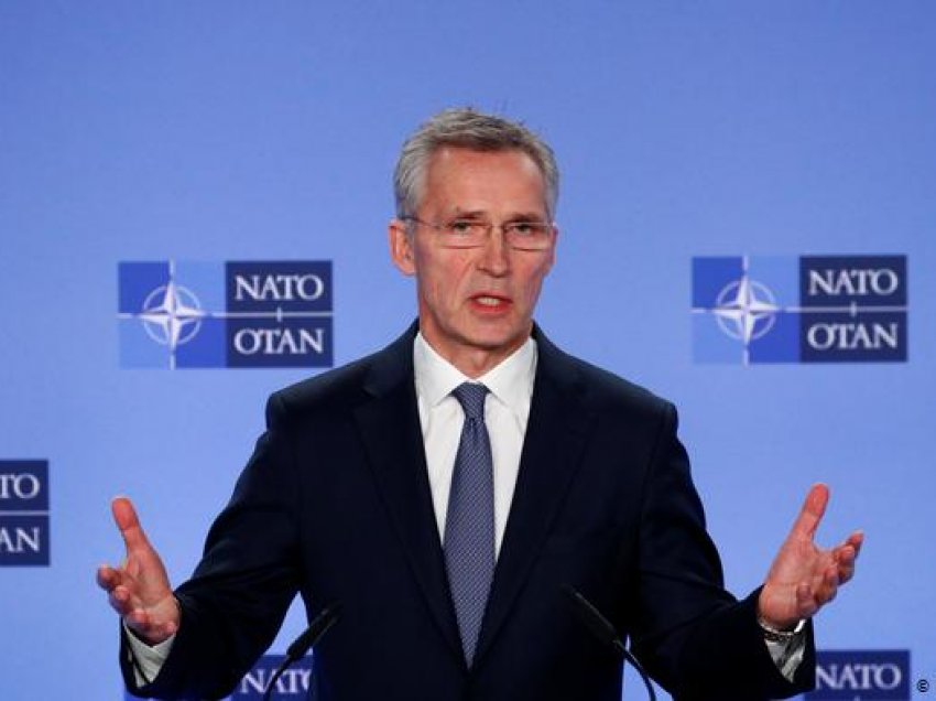 NATO u bën thirrje talibanëve të mundësojnë evakuim të sigurt nga Afganistani