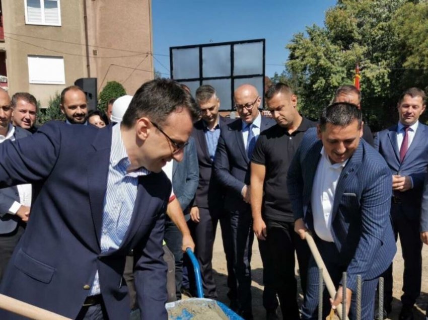 Rel/ Serbia ndërton objektin e “Universitetit të Prishtinës në Mitrovicë”
