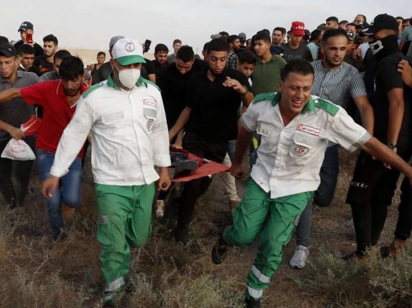 Protestë midis kufirit Gazë-Izrael, mbi 20 palestinezë të lënduar 