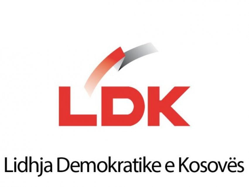 LDK: Qeveria për herë të parë barazoi Njësinë Speciale Policore me barrikaduesit e jashtëligjshëm. 