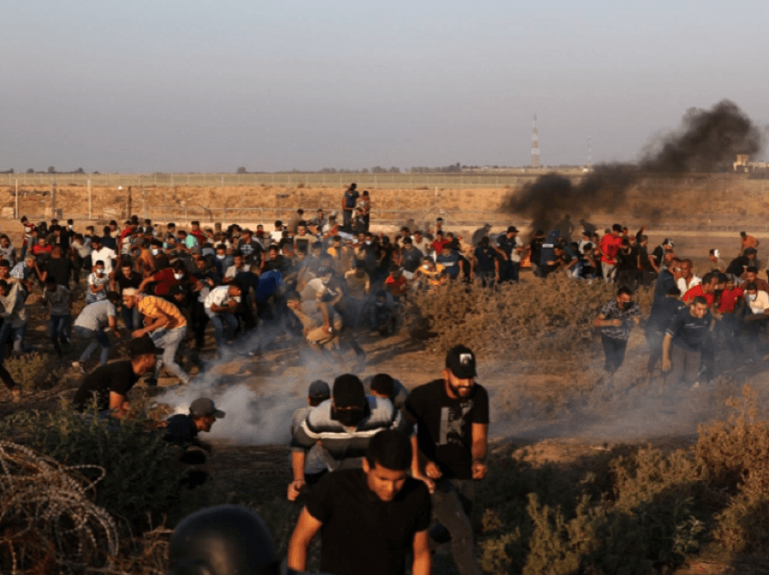 Palestinezët në Gaza rifillojnë protestat kundër bllokadës izraelite