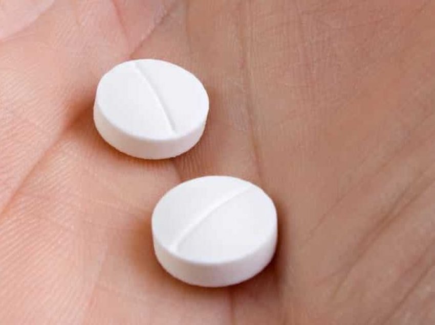 Aspirina mund të ndihmojë në trajtimin e kancerit të gjirit?