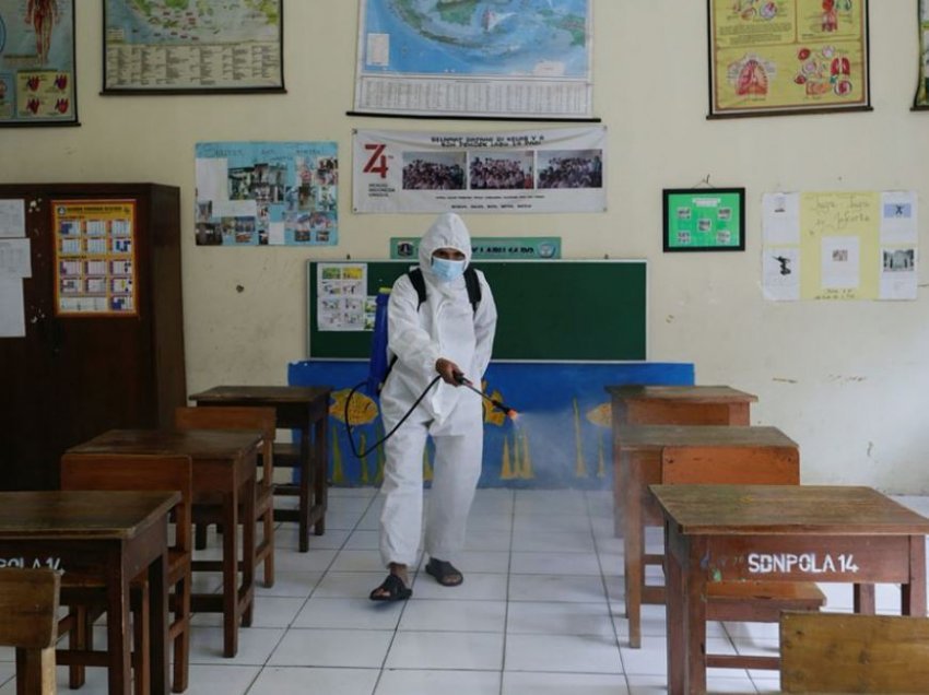 Hapen shkollat në Indonezi
