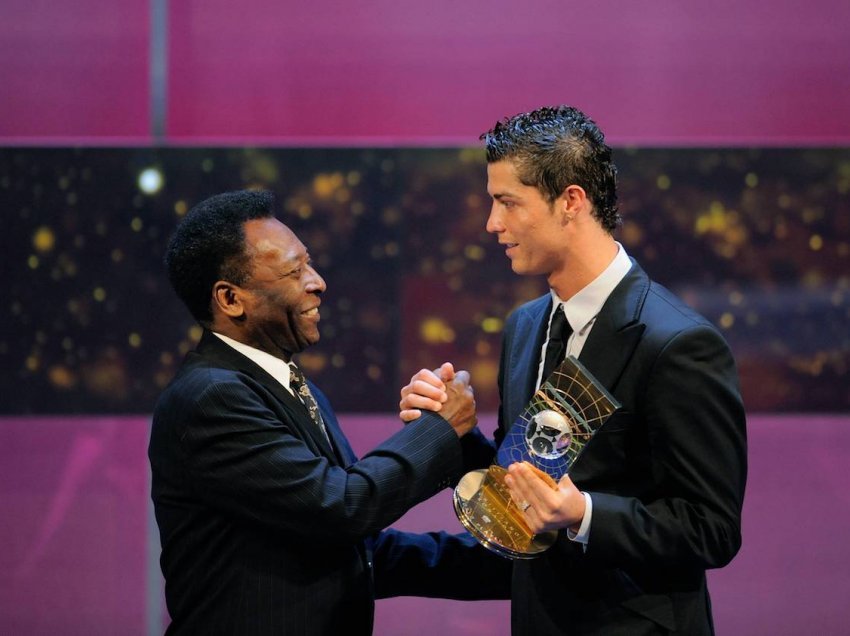 Edhe Pele uron Ronaldon për rikthimin te Man United