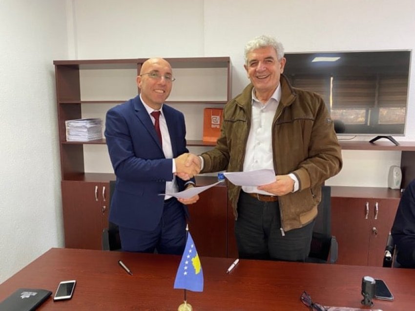 Halil Sylejmani nënshkruan me KRU Mitrovicën, për të shfrytëzuar parcelën kampioni i Evropës U-20