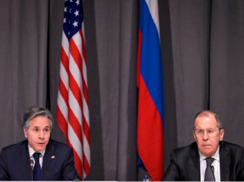 ​Blinken paralajmëron Lavrov për pasojat nëse Rusia vazhdon konfrontimin