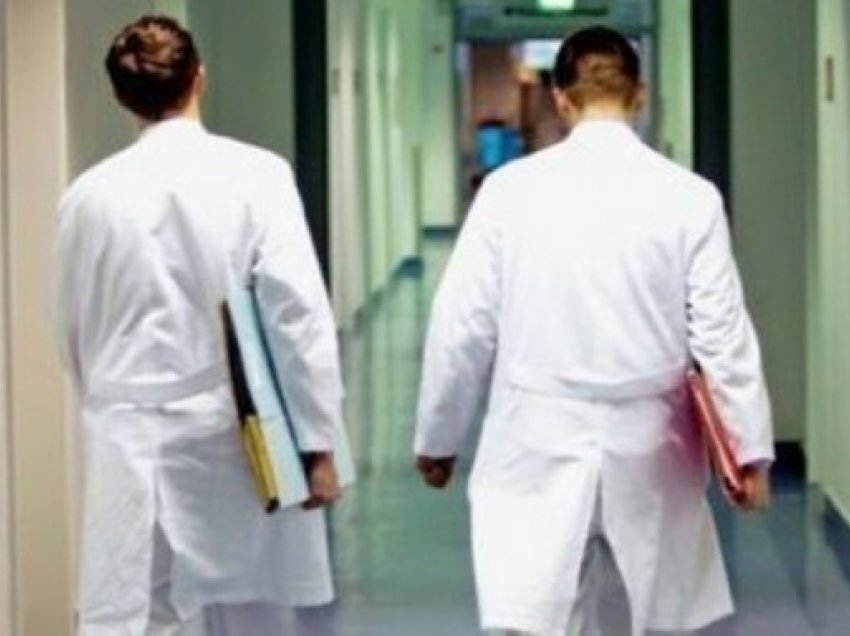 Qeveria e vazhdon shtesën 10 përqindëshe, mjekët të pakënaqur