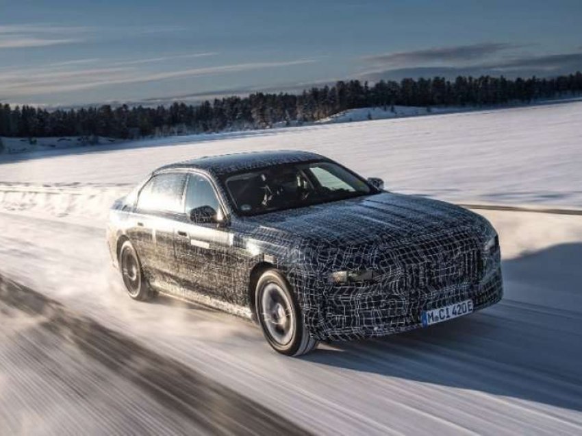 BMW “ngacmon” rivalët me veturën elektrike i7