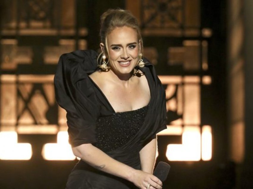 Adele thotë se i mungon jeta bashkëshortore