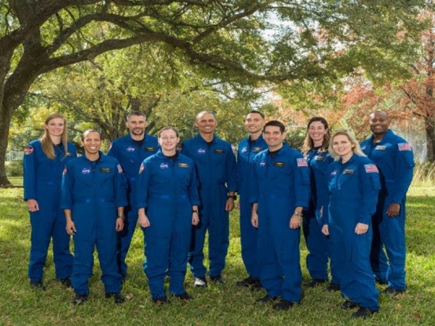 ​NASA përzgjedh 10 astronautë të ri, në mesin e tyre katër gra