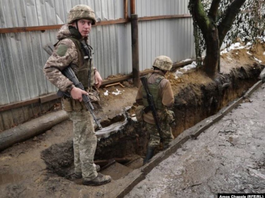 Alarmi për pushtim: Rrëfimet e ushtarëve ukrainas në front