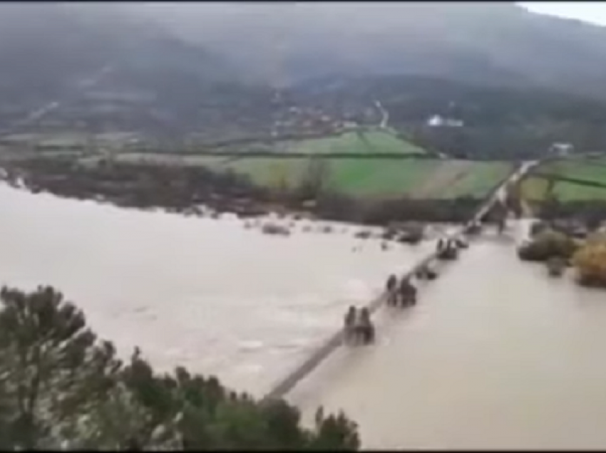 Lumi Vjosë, në pikën kritike! Kërcënohet përmbytja e zonave të banuara afër shtratit të lumit