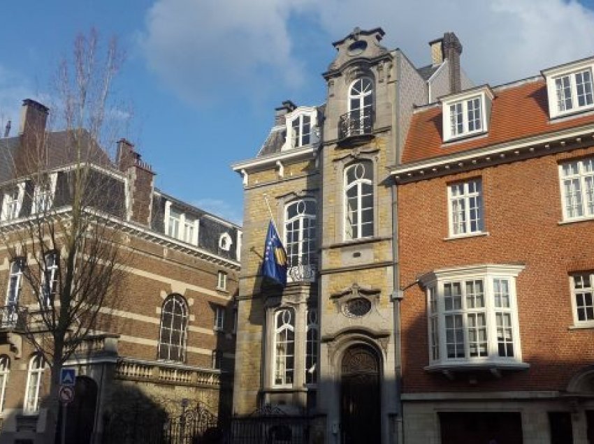 Shërbimi Konsullor i Ambasadës në Bruksel ka një njoftim të rëndësishëm për qytetarët e Kosovës