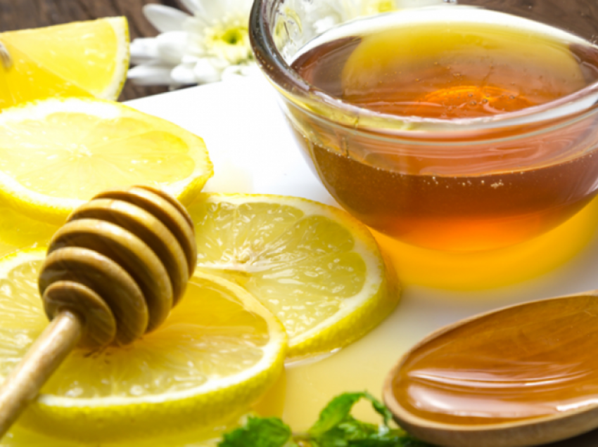 Mjaltë dhe limon për një shëndet të mirë