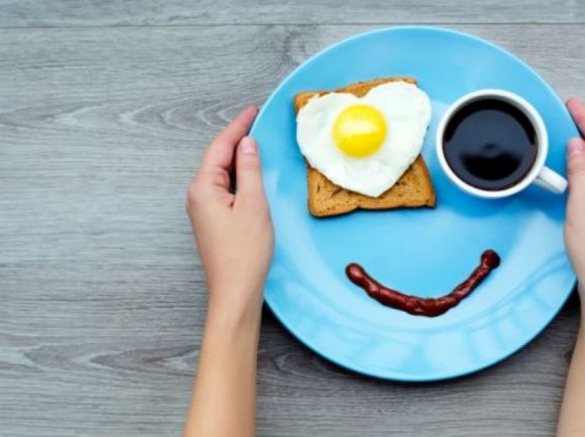 Ekspertët zbulojnë se kur është koha ideale për të ngrënë mëngjes