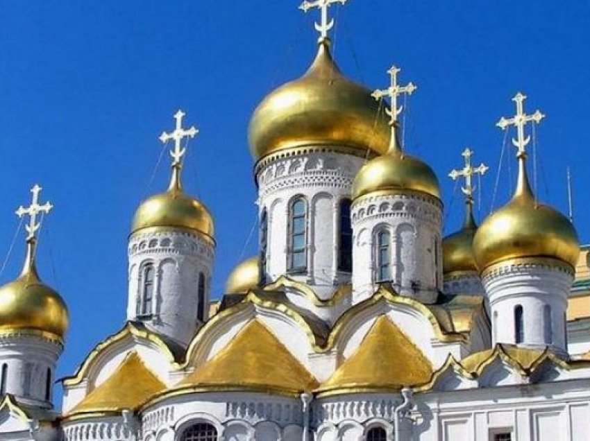 Prifti rus dënohet me 21 vjet burg – dhunoi fëmijë, birësoi 70 prej tyre