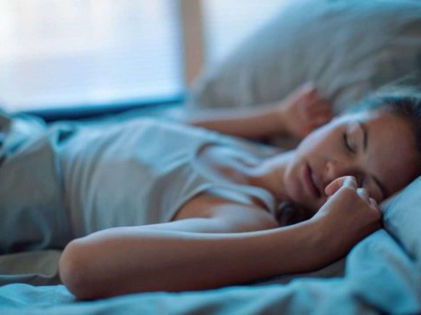 Kështu ndikon gjumi në një dhomë të ngrohtë në ëndrrat dhe cilësinë e pushimit