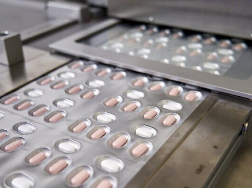 Izraeli do të marrë dërgesën e parë të pilulave anti-COVID Pfizer në javën e ardhshme