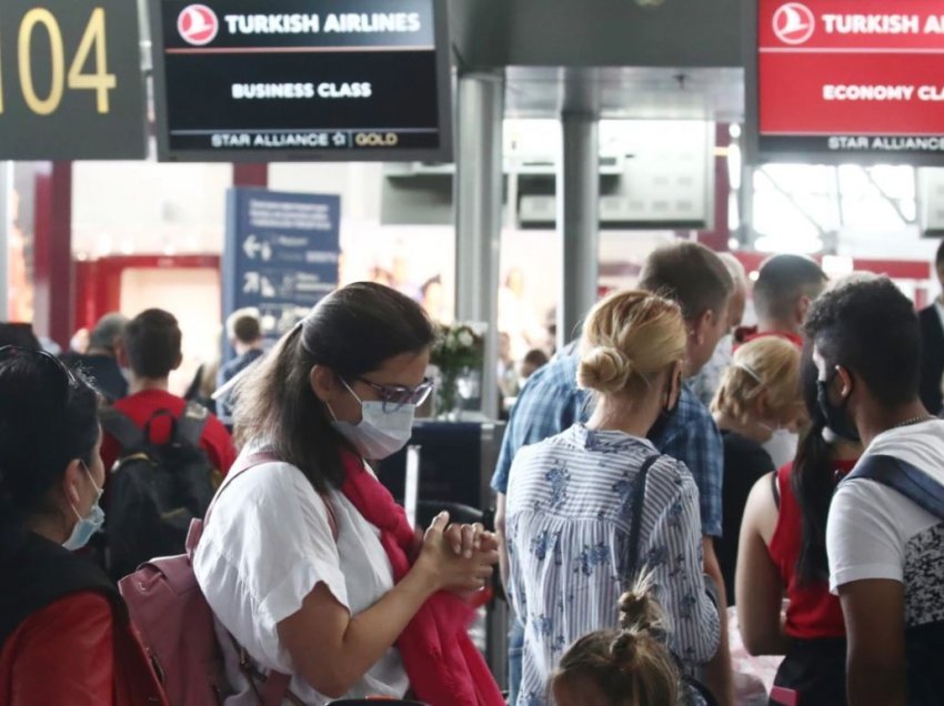 Shtetasit turq s'mund të udhëtojnë në 7 vende të Evropës shkaku i Omicronit
