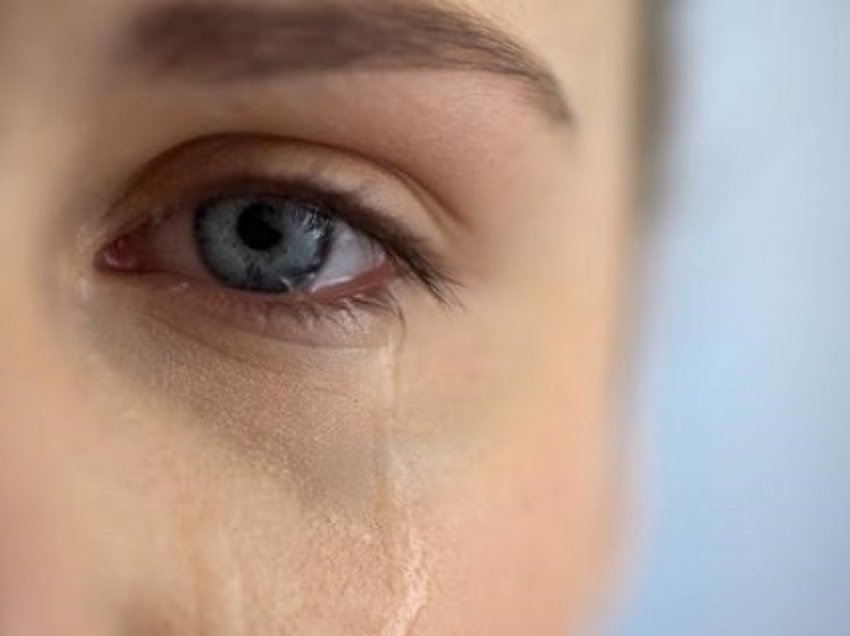 5 problemet shëndetësore që mund t'i zgjidhni duke qarë