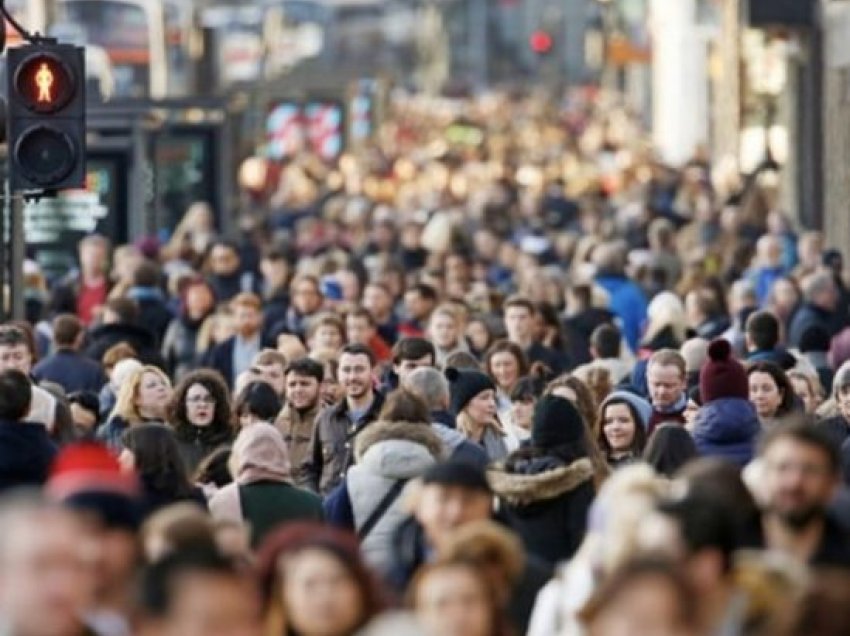 Popullsia e botës pritet të arrijë në 7.8 miliardë njerëz në ditën e parë të vitit 2022