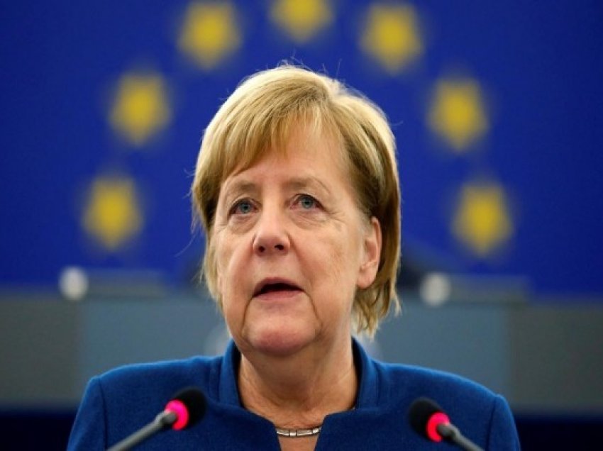 ​Merkel: Në tre muajt e parë do të vaksinohen 10 milionë gjermanë