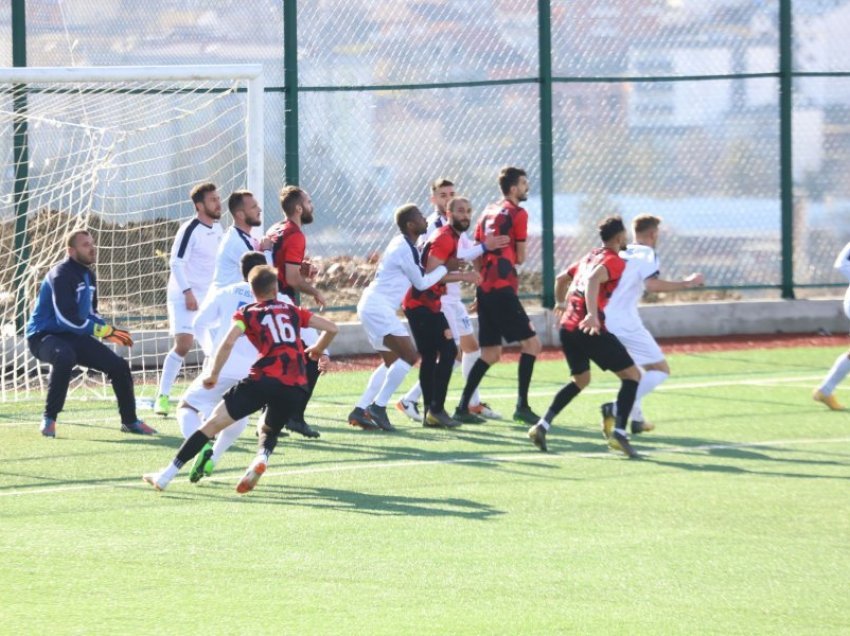 Turp në futbolin e Kosovës, lojtari i huaj nuk shkon në tualet por kryen nevojën jashtë vijave 