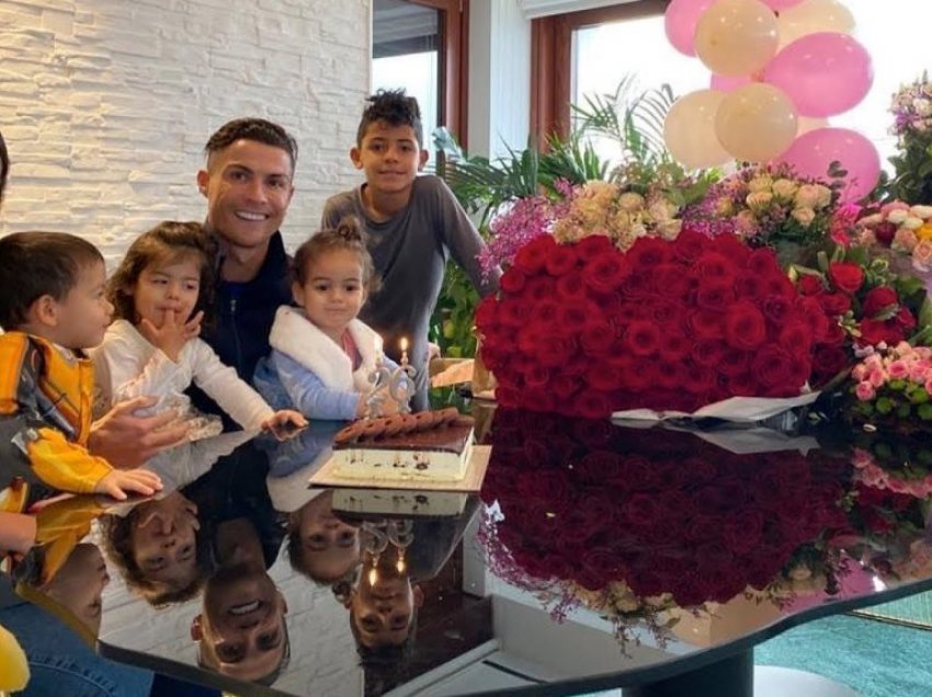 Marka “Nike” befason partneren e Ronaldos për ditëlindje