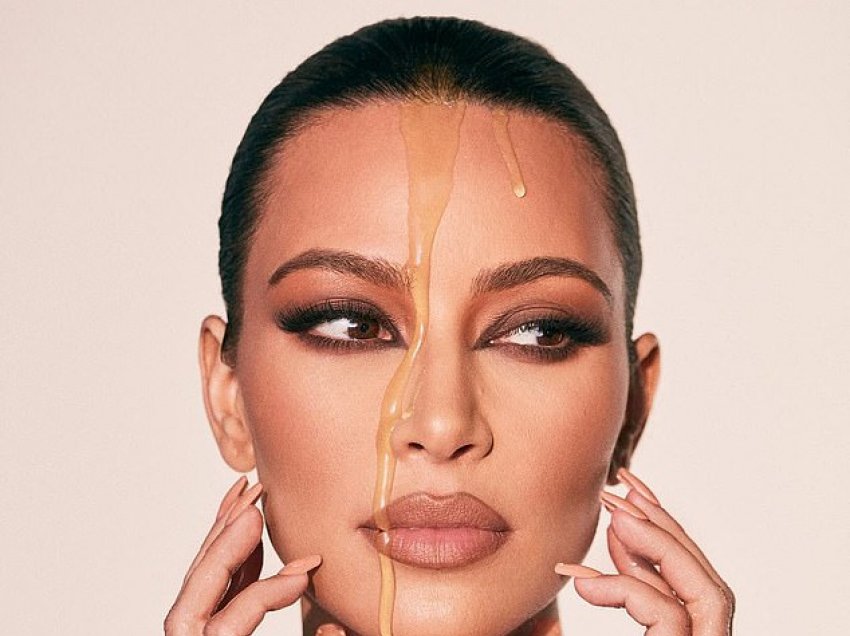 Kim Kardashian duket 'seksi', por ky detaj zbulon divorcin e saj
