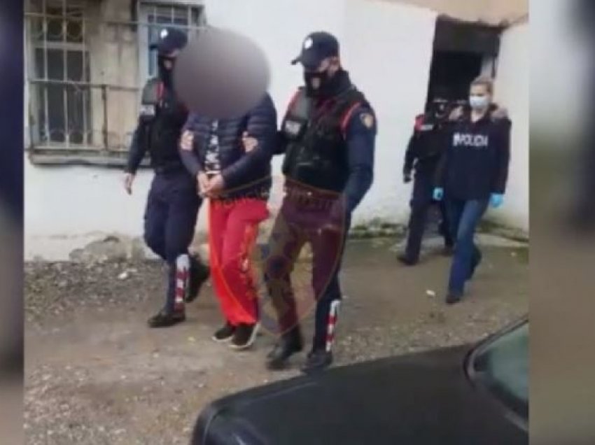 Shkatërrohet grupi i drogës në Korçë, në pranga 7 persona, më herët u arrestuan edhe 5 të tjerë