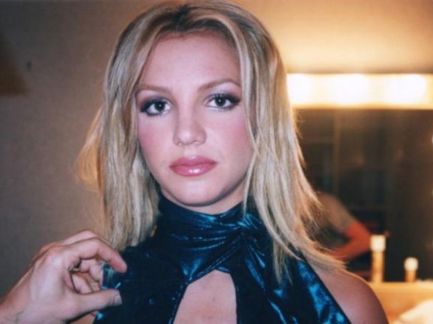 “Framing Britney Spears” është aq për fansat e këngëtares sa për problemet e saj ligjore