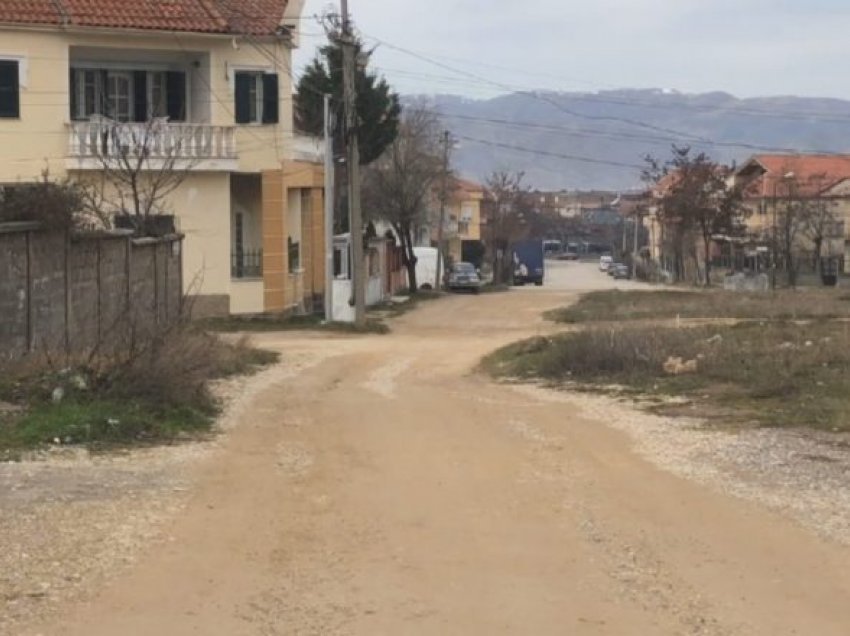 Lagjja periferike në Korçë, pa investime, banorët ankohen se janë harruar nga bashkia