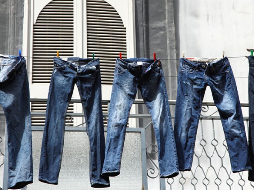 Ja sa shpesh duhen larë pantallonat jeans