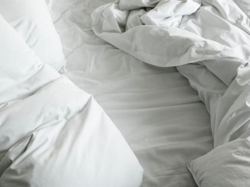 Sa kohë duhet të lini çarçafët tuaj para se t’i lani?