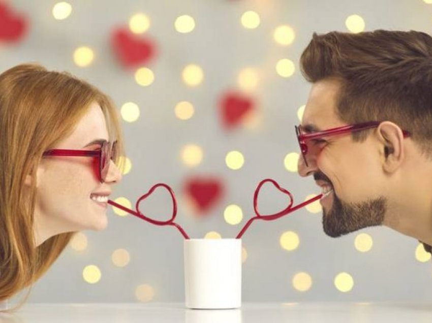Festa e Ditës së Valentinit në shtëpi: Argëtohuni dhe lozni në mënyrën tuaj