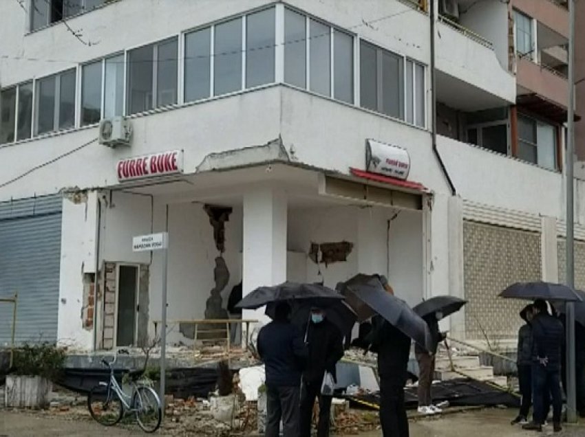Protestë për pallatet në riparim/ Durrës, banorët kërkojnë të dinë ekspertizën