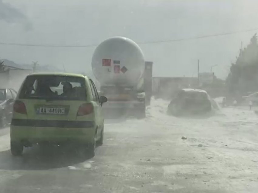Shqipëria “ngrin” pas borës, akull në rrugët kombëtare, bllokohen zonat malore