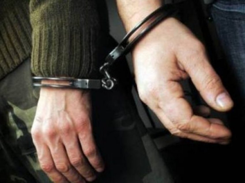 Arrestohen dy persona në Shkup për shkak të tregtisë me lëndë narkotike