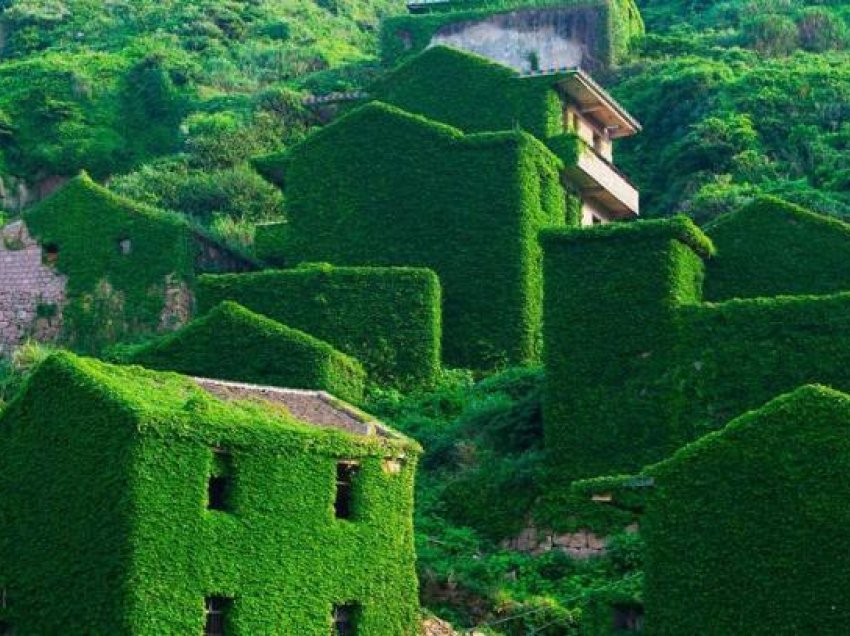 I “pushtuar” nga natyra, brenda fshatit misterioz në Kinë 