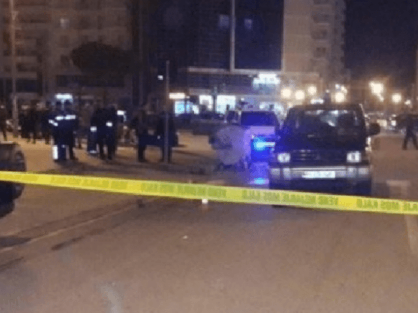 Plagosen me armë zjarri dy të rinj në Tiranë