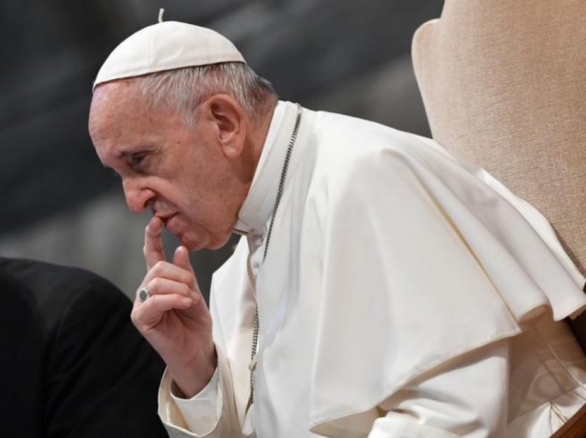 Papa pranon dorëheqjen e kardinalit konservator afrikan i cili paralajmëroi se Islami “do të pushtonte botën”