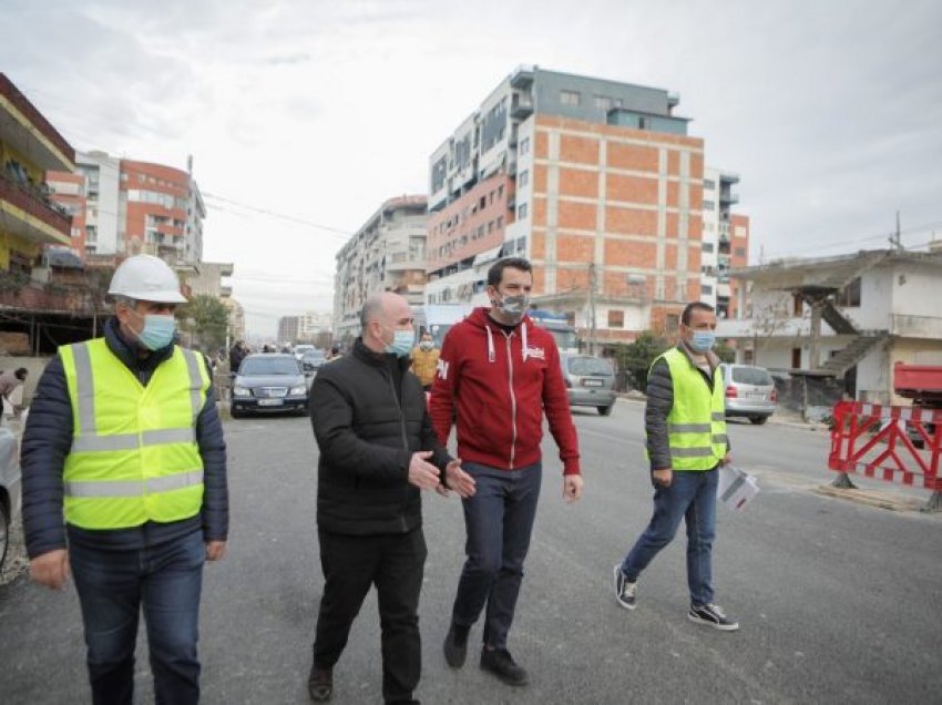 Veliaj inspekton punimet në rrugën “Tom Plezha” te Astiri: Po urbanizojmë gjithë zonën, i rrisim vlerën pronës