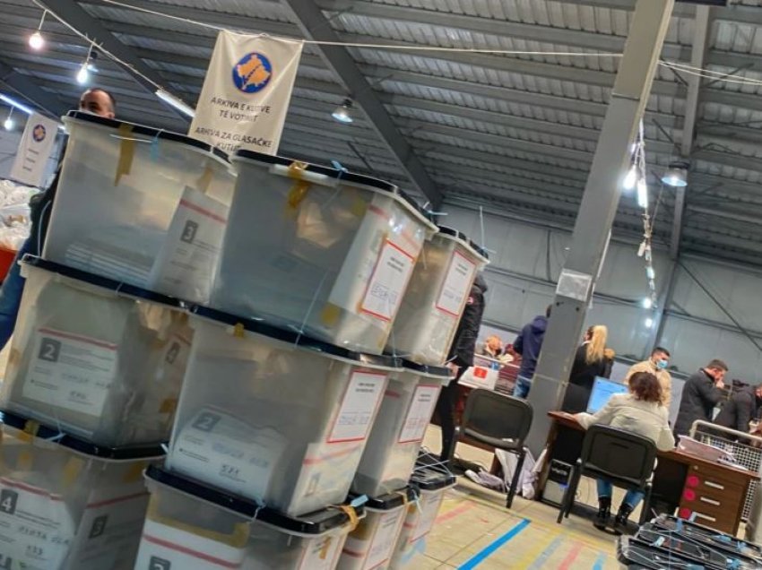 Mbi 20 mijë zarfe me vota nga diaspora janë refuzuar