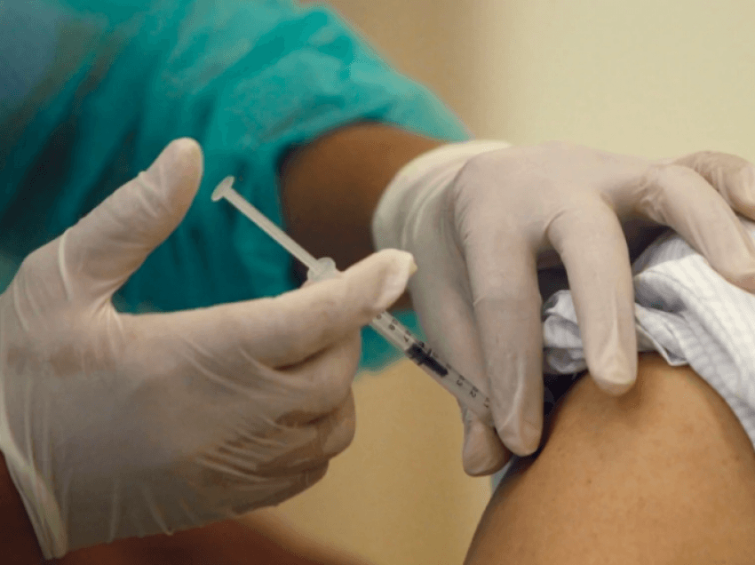 Gjobë deri në 60 mijë euro për ata që refuzojnë të bëjnë vaksinën kundër Covid-19