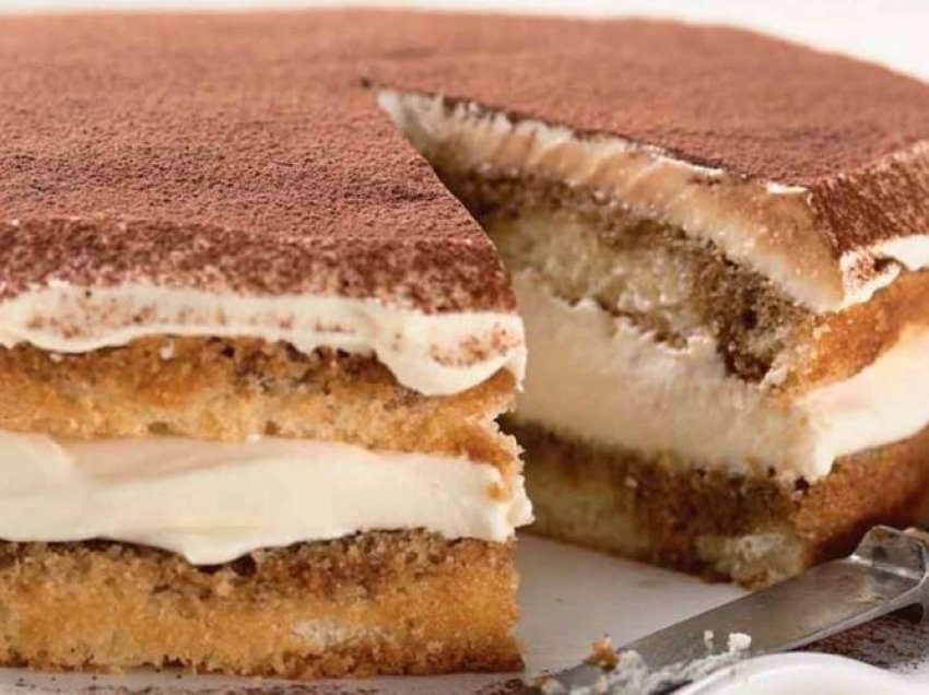 Torta Tiramisu – Plot ëmbëlsi dhe shije