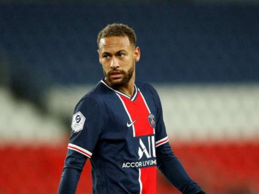 Neymar bllokon bisedimet për kontratën e re me PSG-në