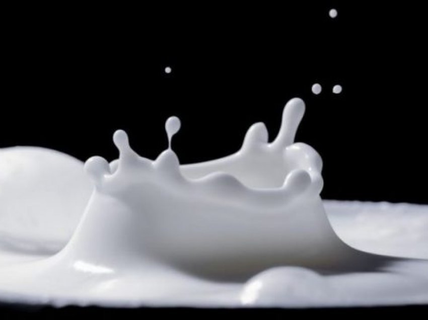 Sasitë e mëdha të qumështit në ditë mund të shkaktojnë probleme shëndetësore 6 orë