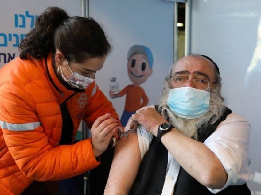Izraeli kryeson garën me dhënien e vaksinave anti-Covid